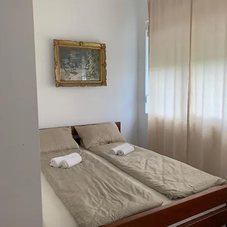 аjdemote 度假居